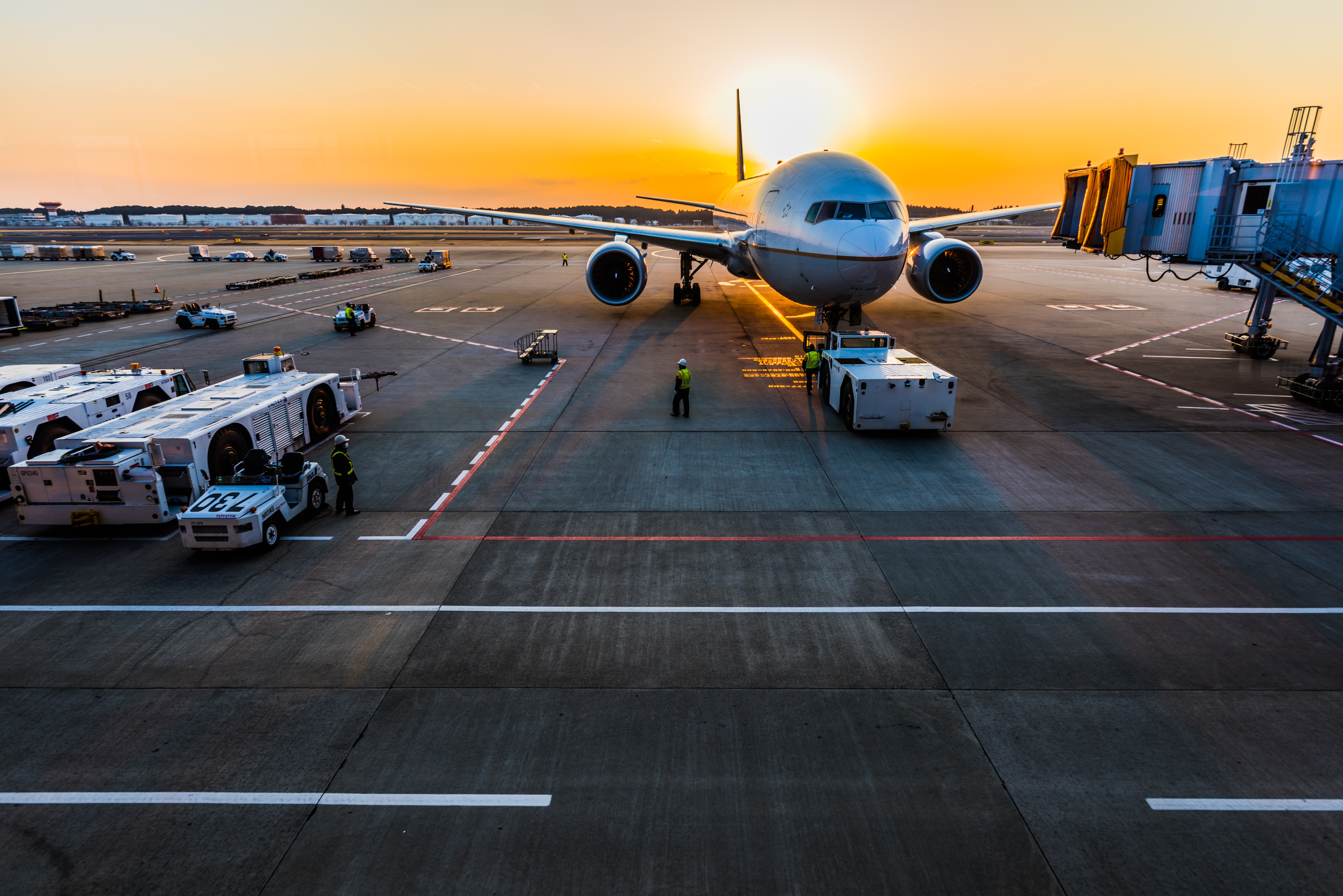 Things To Do At Dubai Airport Dxb 2026 | Lounges, Sleep Pods & Transit Tips