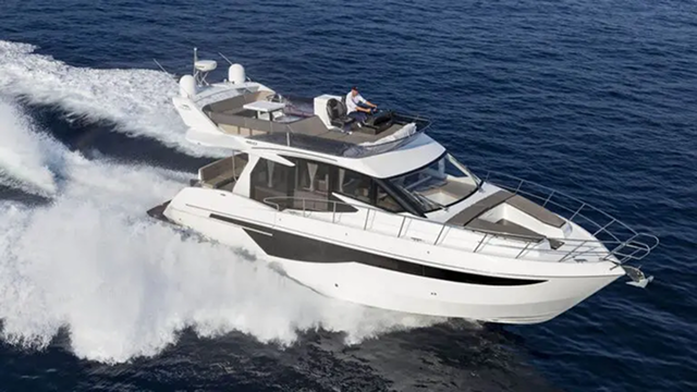 47 ft Galeon 460 Fly