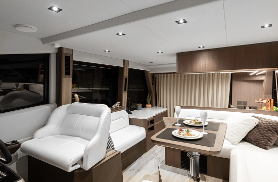 47 ft Galeon 460 Fly